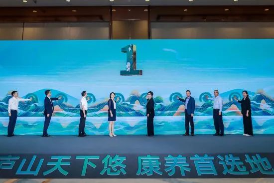 庐山2.jpg 庐山2.jpg